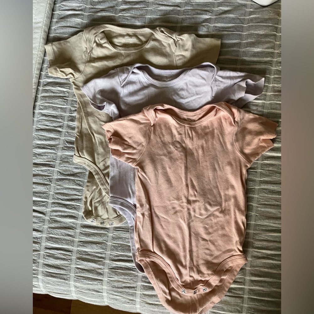 Set of 3 Burt’s bees shortsleeved tops